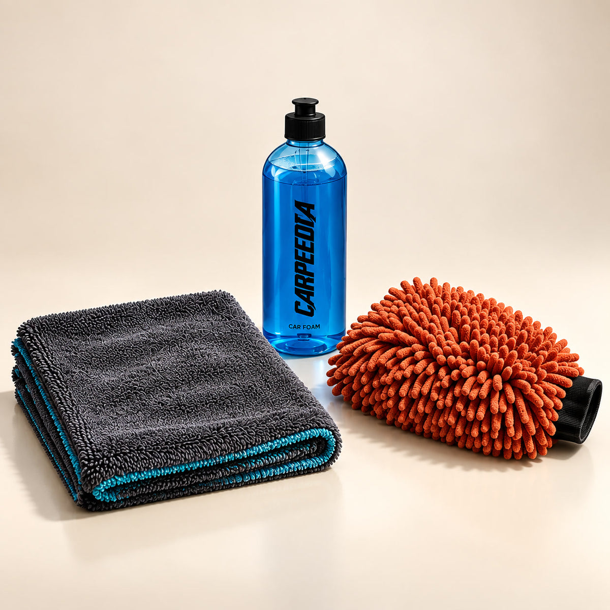 CARPEEDIA car foam with grey drying towel and orange wash mitt